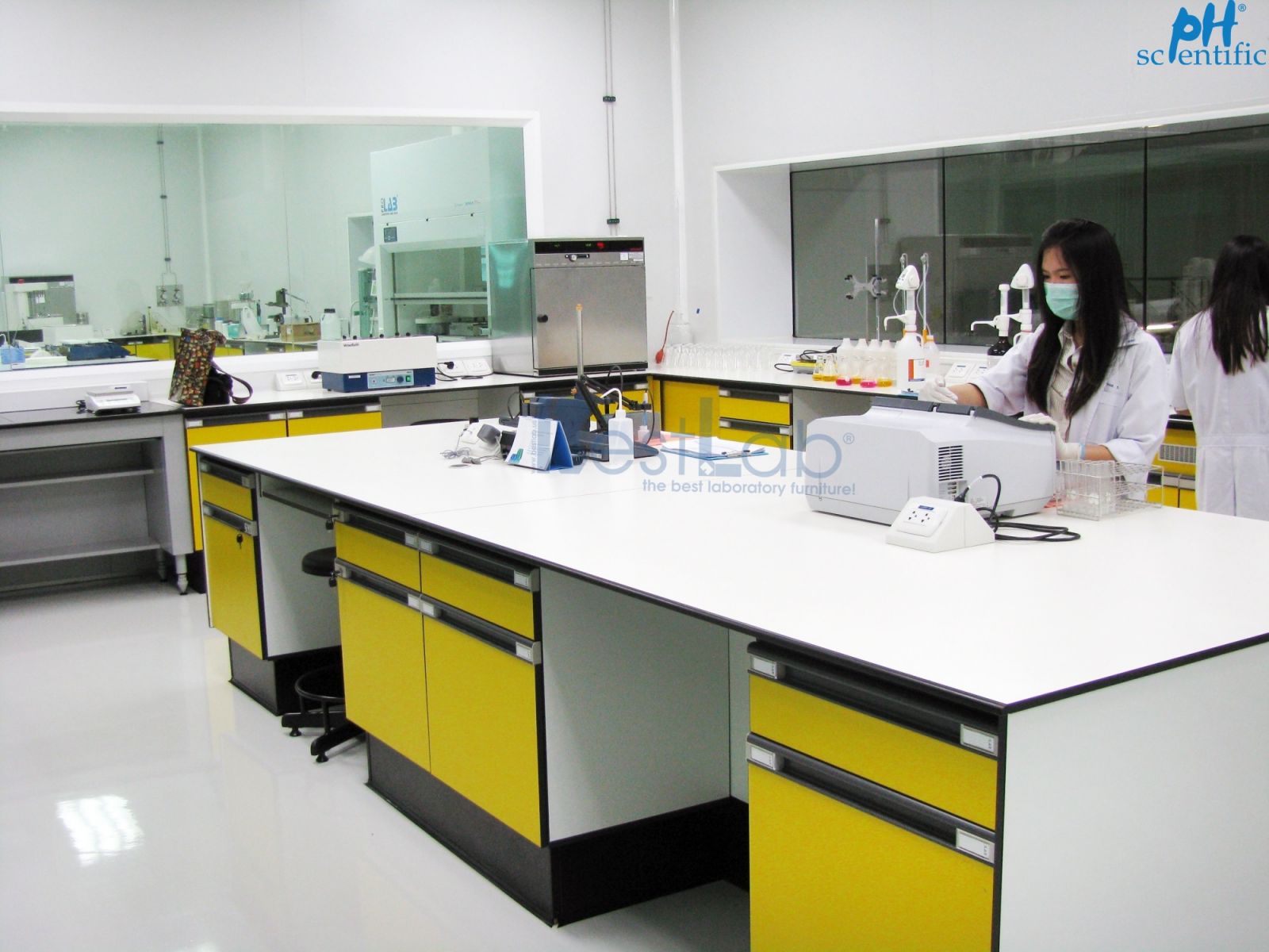 phong-thi-nghiem-cong-ty-my-pham