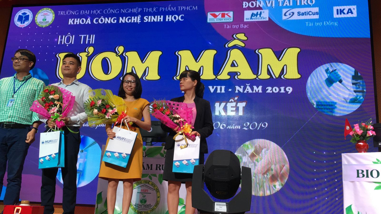 nha-tai-tro-cuoc-thi