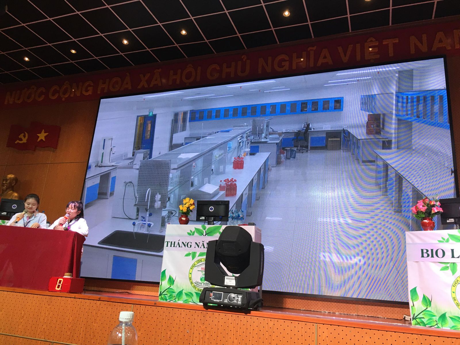 san-pham-cua-phuong-hai-duoc-trung-bay