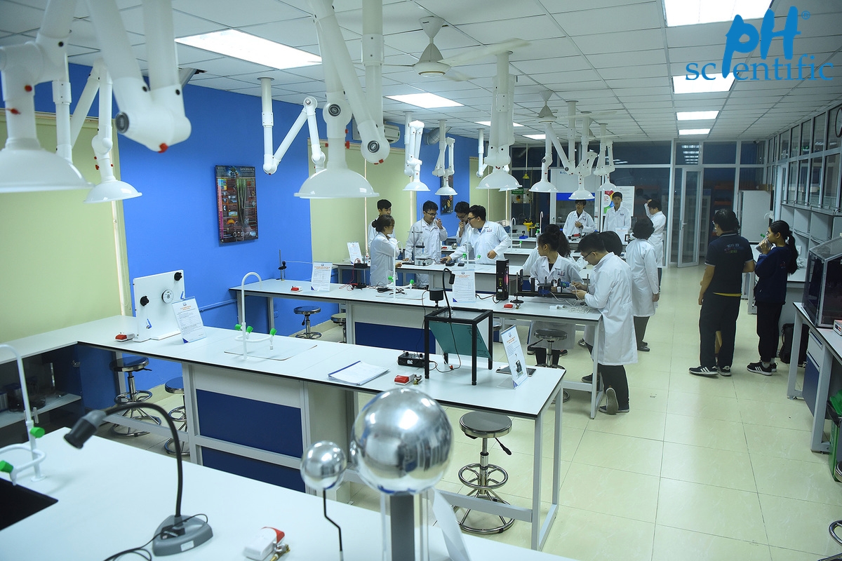 phong-thi-nghiem-truong-hoc