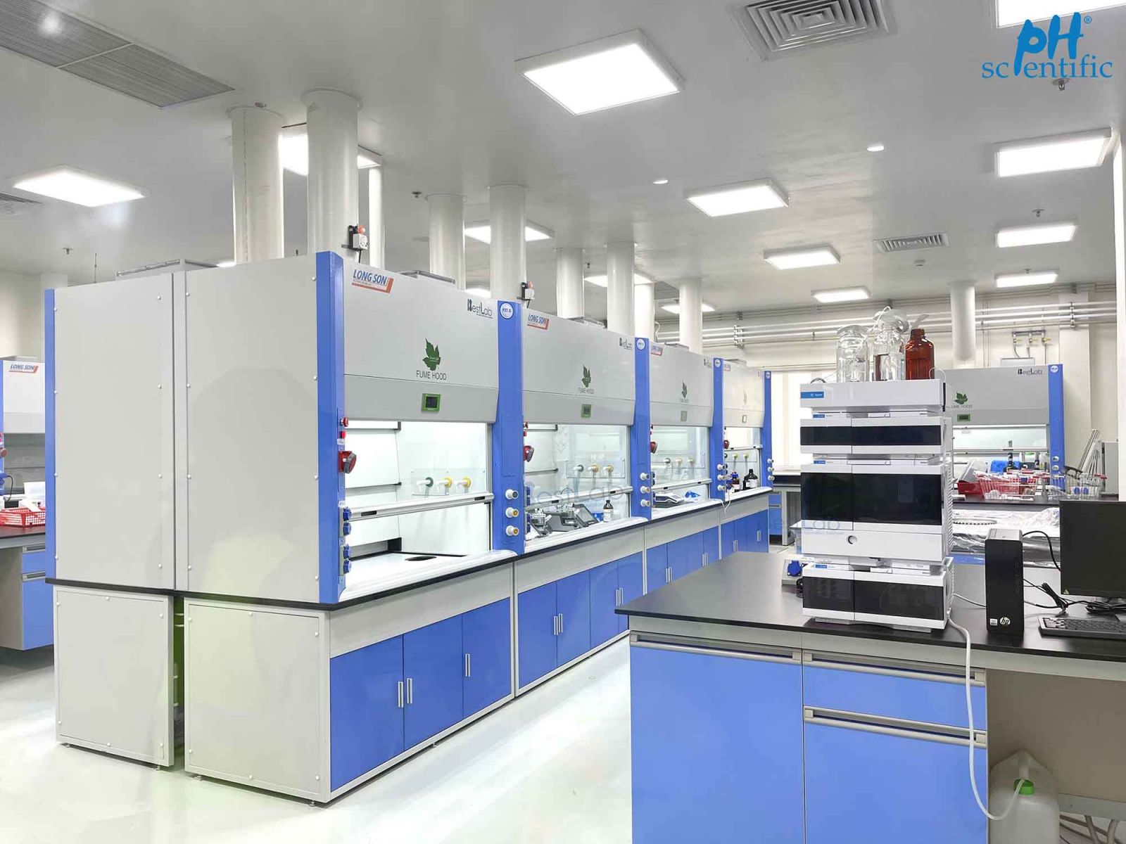 tu-hut-khi-doc-cua-phong-thi-nghiem